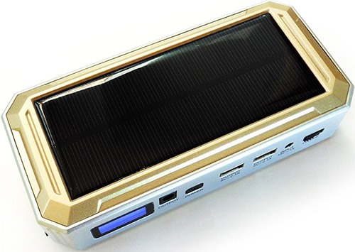 Универсальное пуско-зарядное устройство с солнечной панелью 
